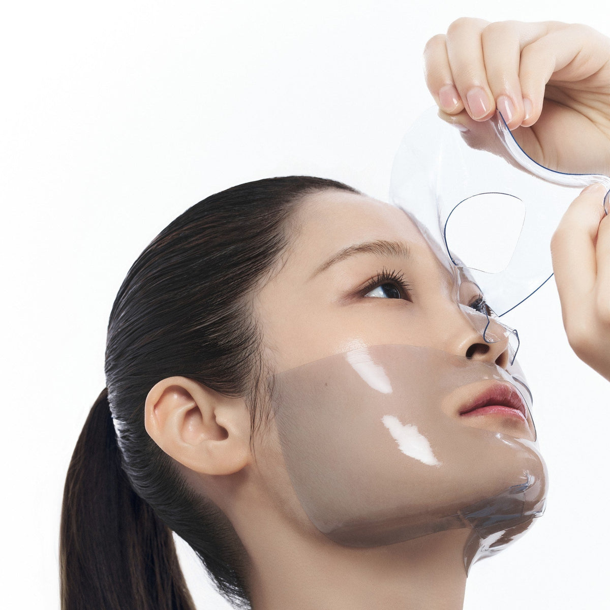 Removing the Blue EGF Calming Gel Mask after about 30 minutes